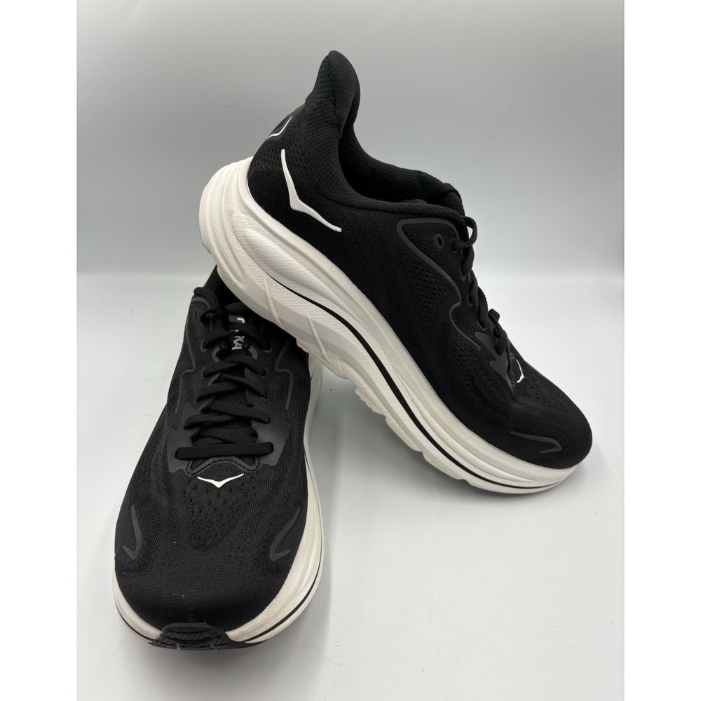 HOKA ONE ONE Clifton 10 Men's Black/White Low Top Lace-Up Running Sneakers